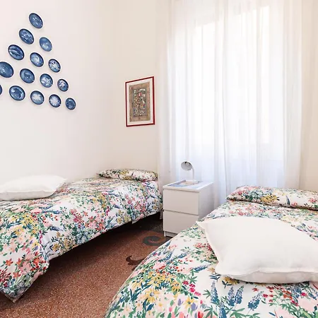 Apartment Elegante Nel Cuore Della Citta - Self Check-in E Aria Condizionata *